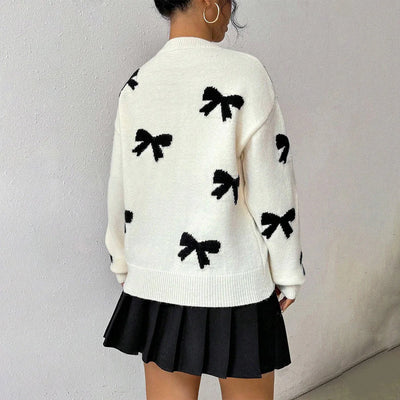 Women’s Pullover Sweater – Relaxed Fit – Knitted – Long Sleeve – Bow Detail – Crew Neck